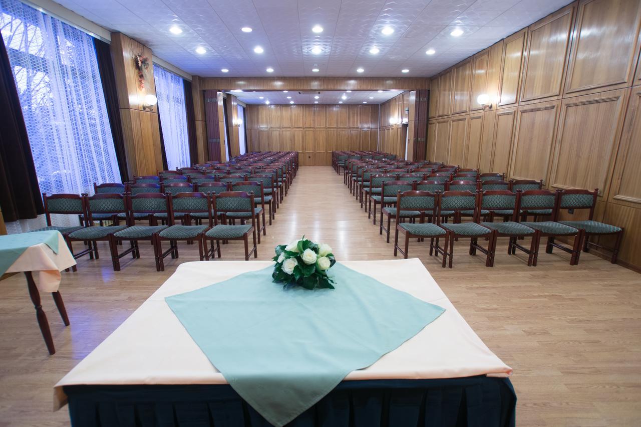 Matyas Kiraly Gyogy- Es Wellness Hotel Hajduszoboszlo Exterior photo