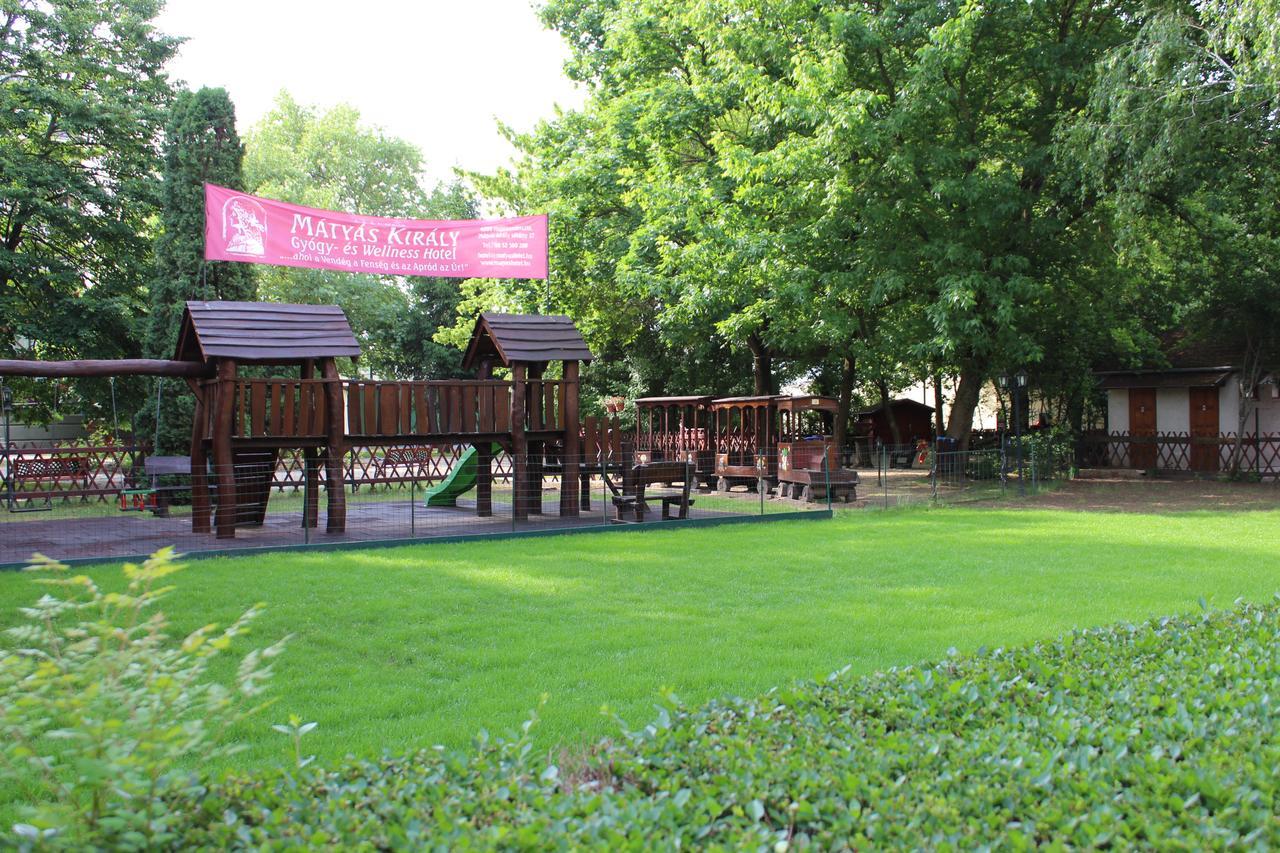 Matyas Kiraly Gyogy- Es Wellness Hotel Hajduszoboszlo Exterior photo