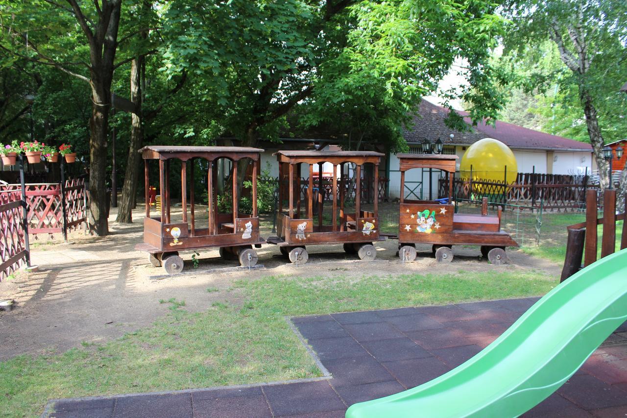 Matyas Kiraly Gyogy- Es Wellness Hotel Hajduszoboszlo Exterior photo
